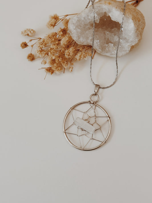 Colar caça sonhos Selenite