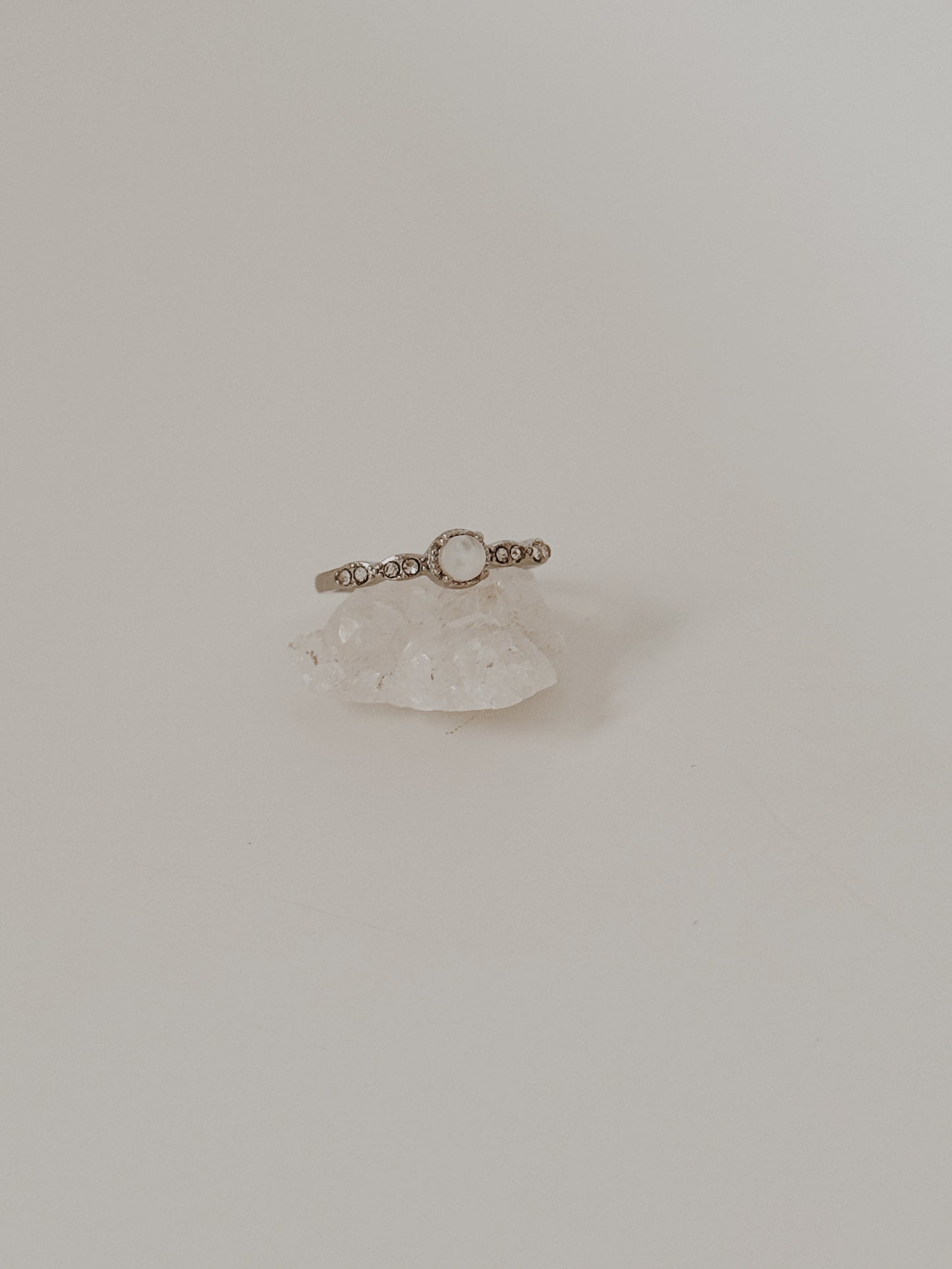 Anel Aura Selenite ( prateado )