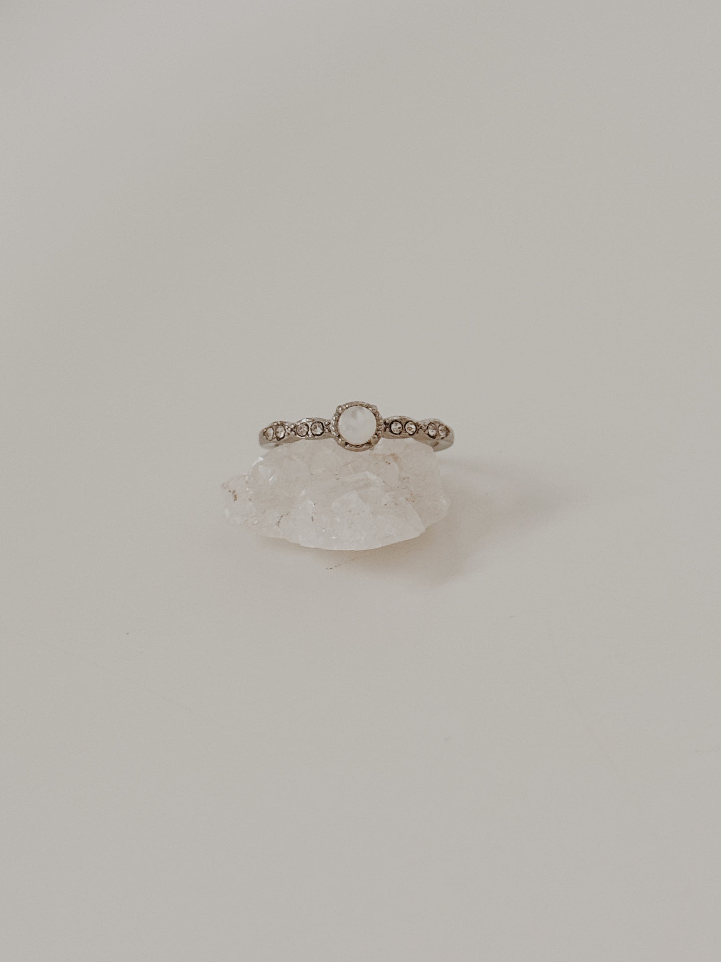 Anel Aura Selenite ( prateado )
