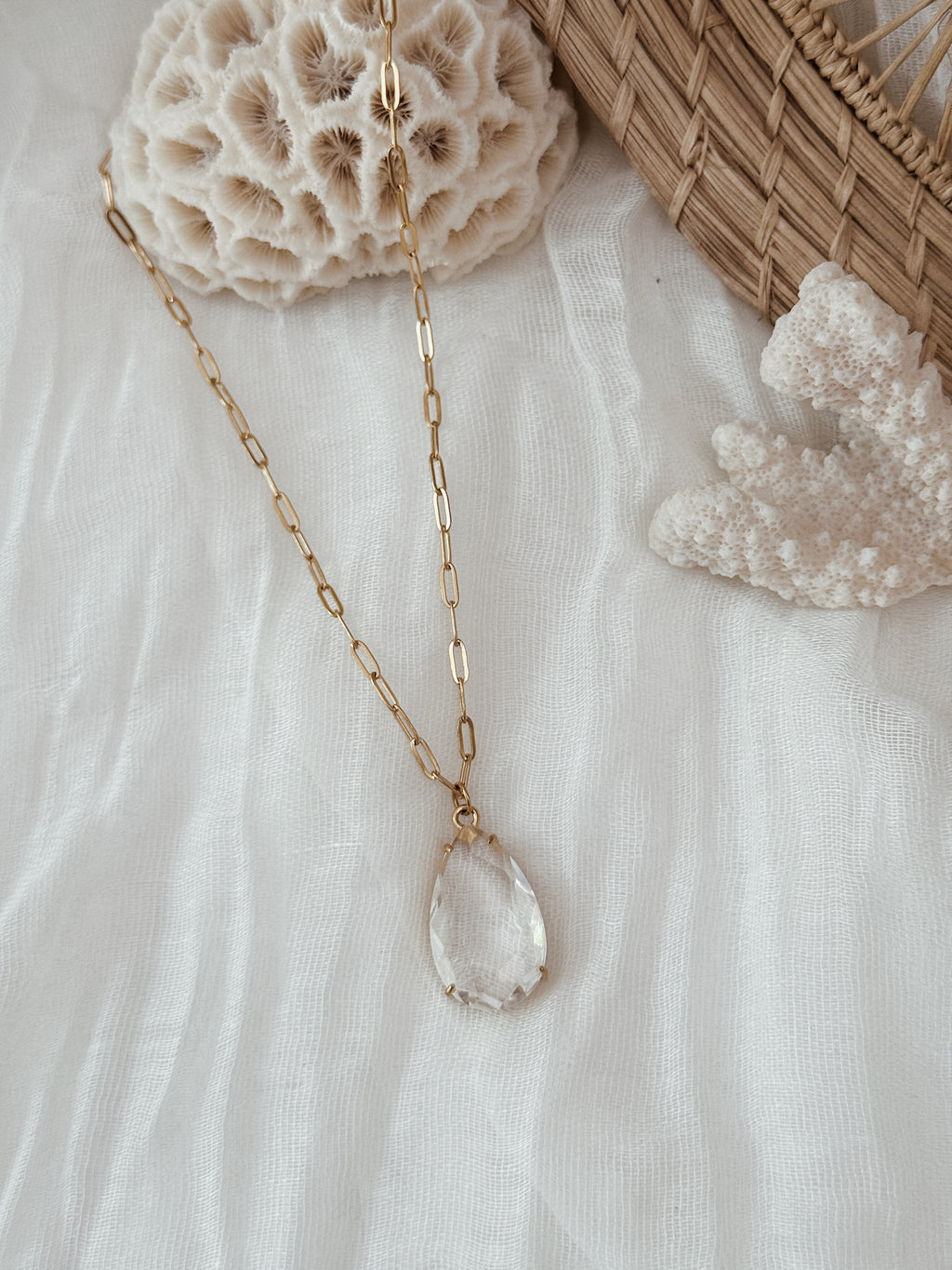 Colar gota cristalina | quartzo cristal