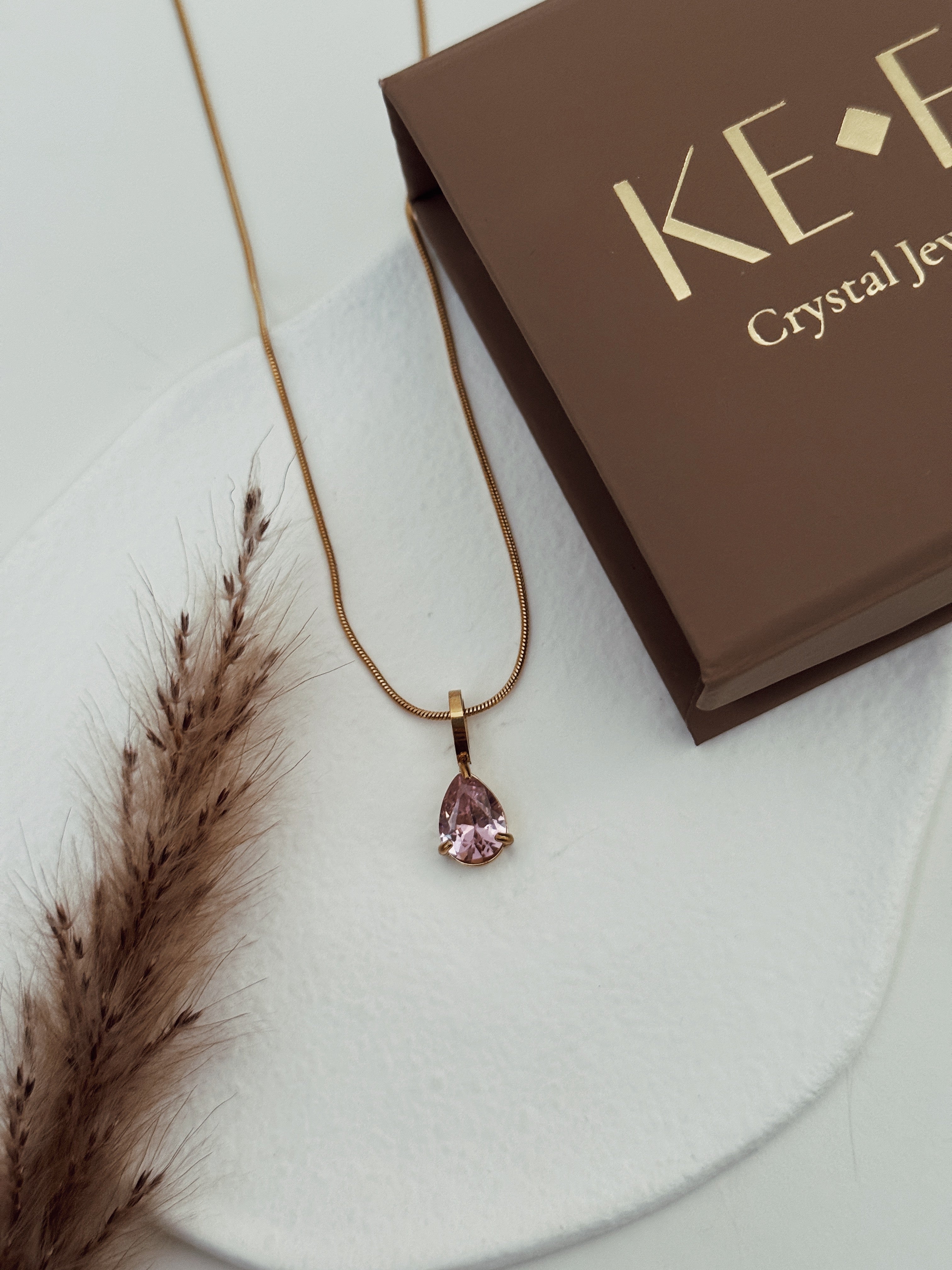 Colar gota rosa
