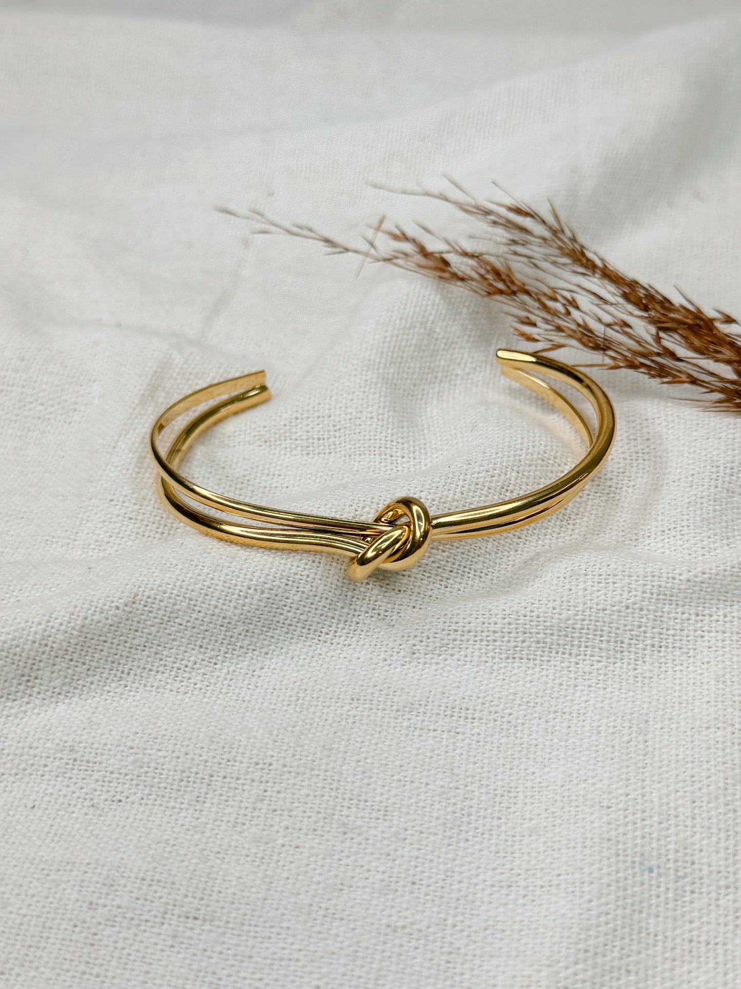 Pulsera nó dourada