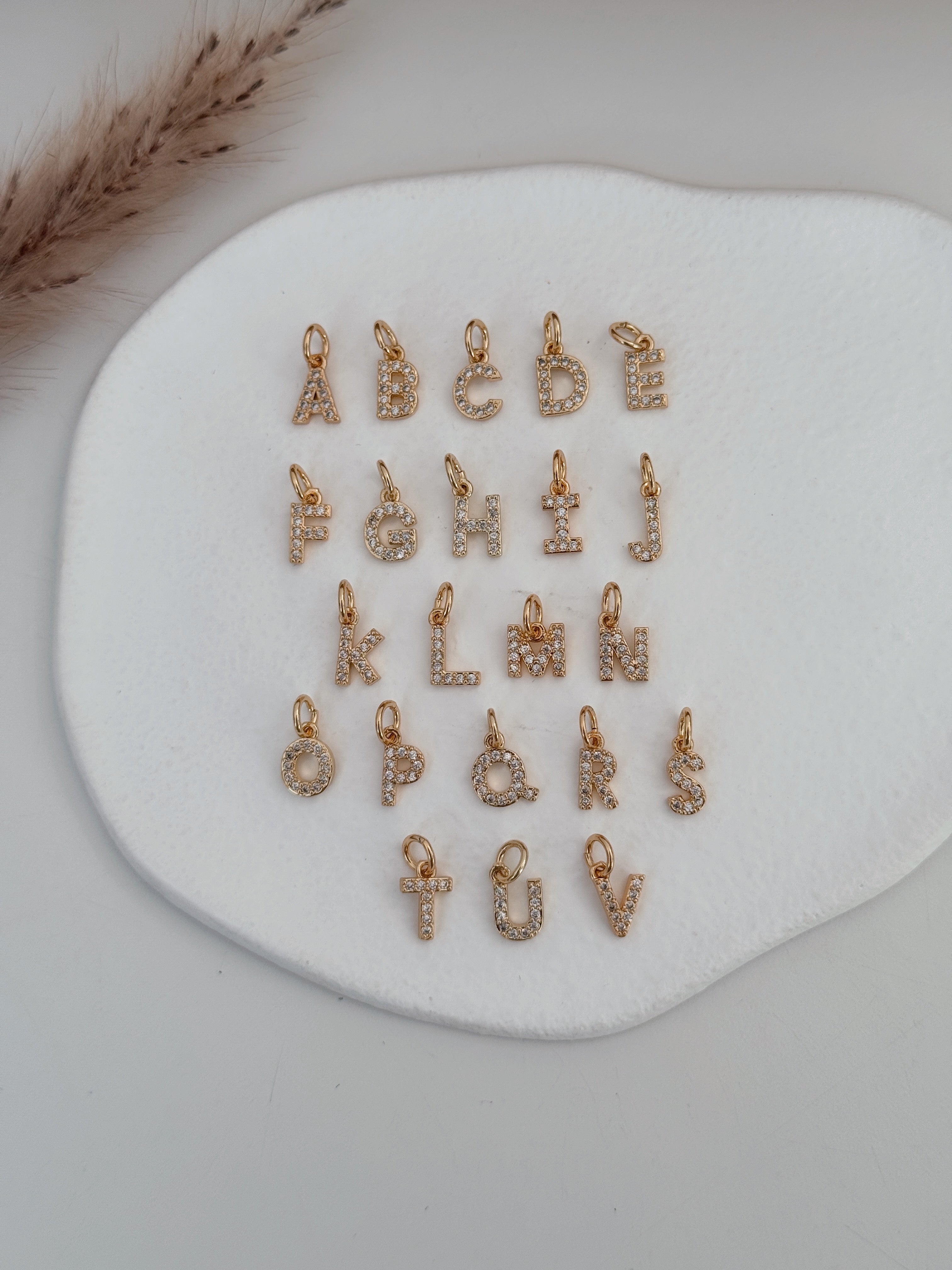 Colar mini Inicial