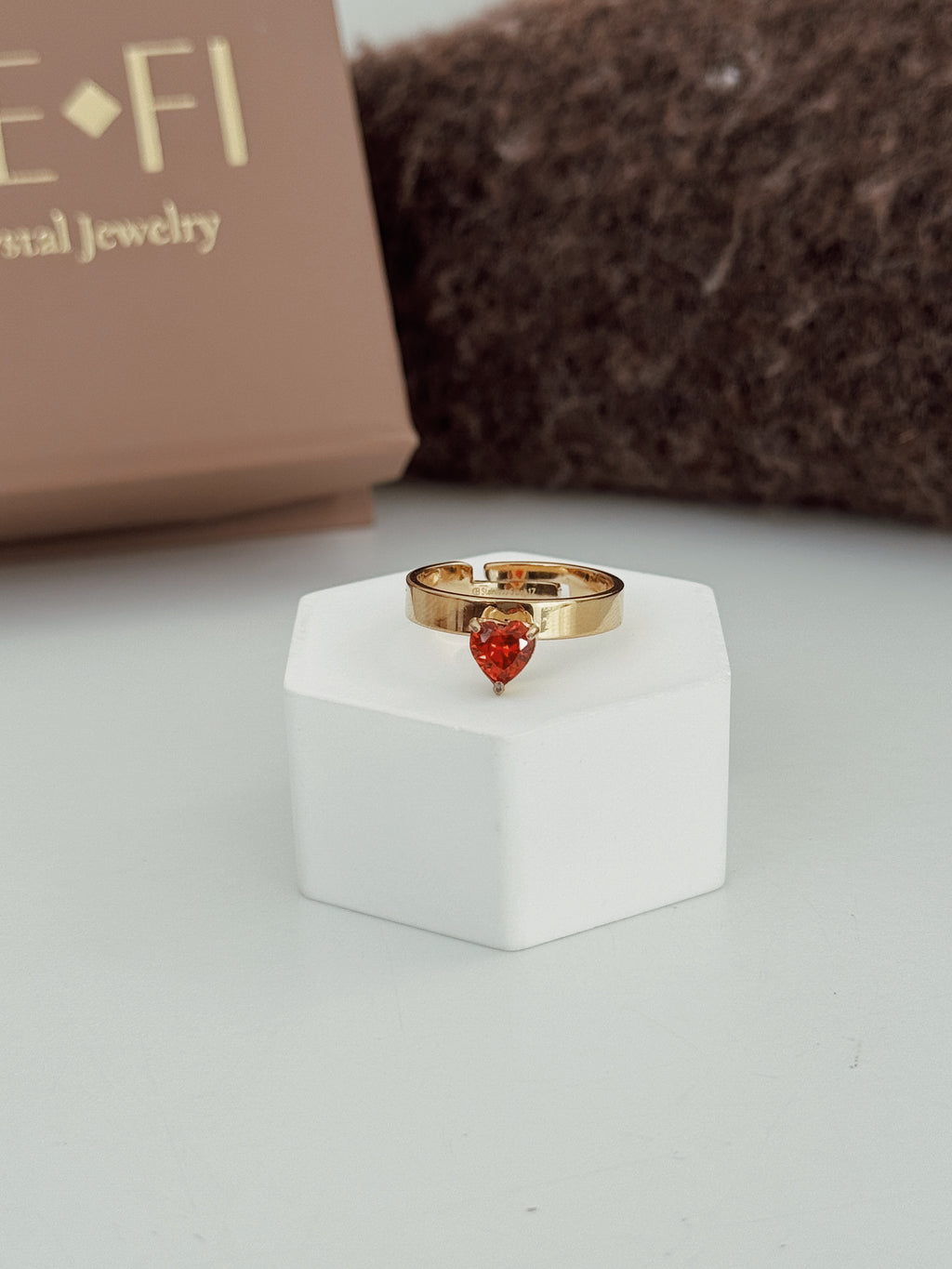 Anel Love red