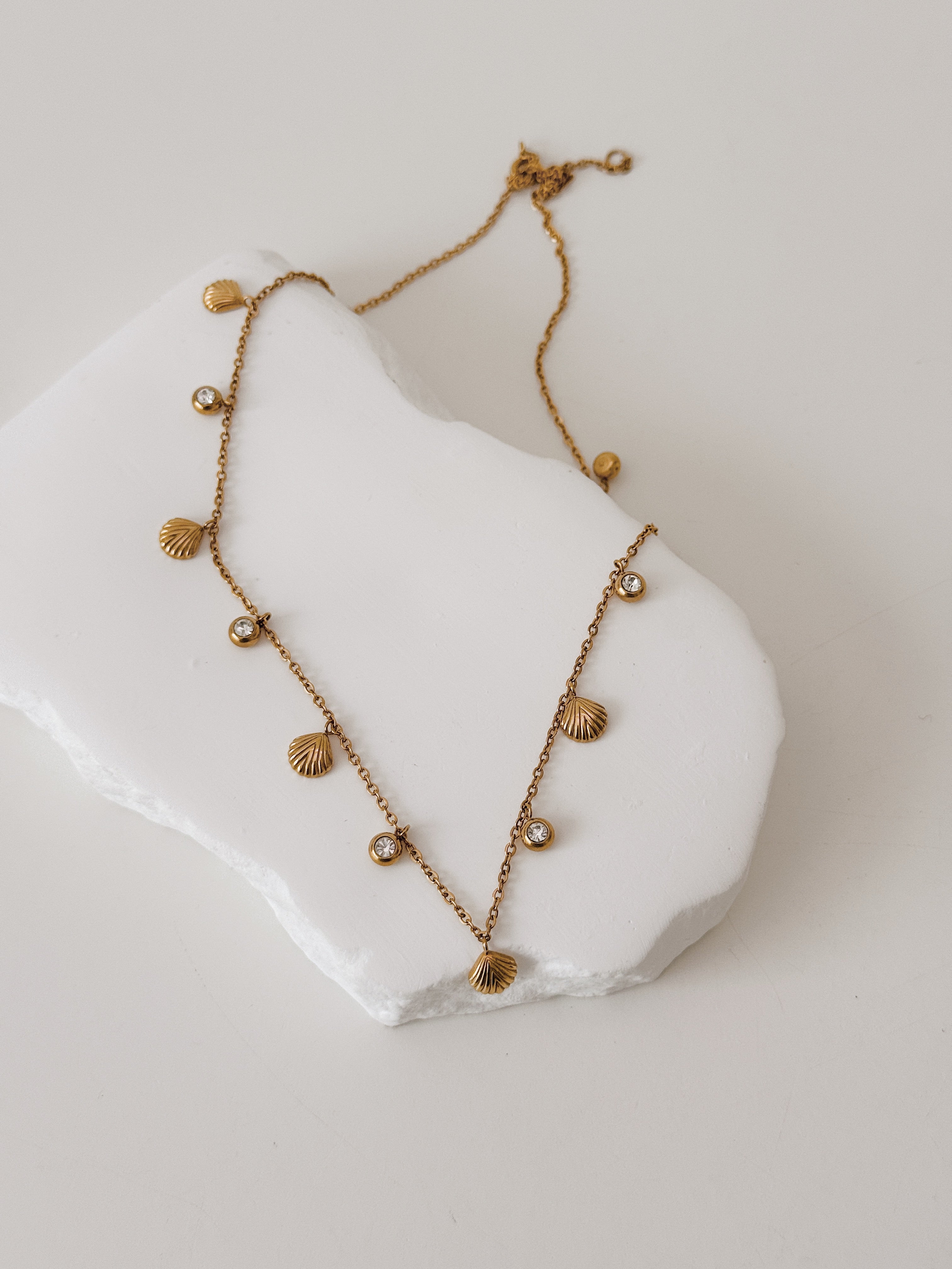 Colar Charm’s Conchas