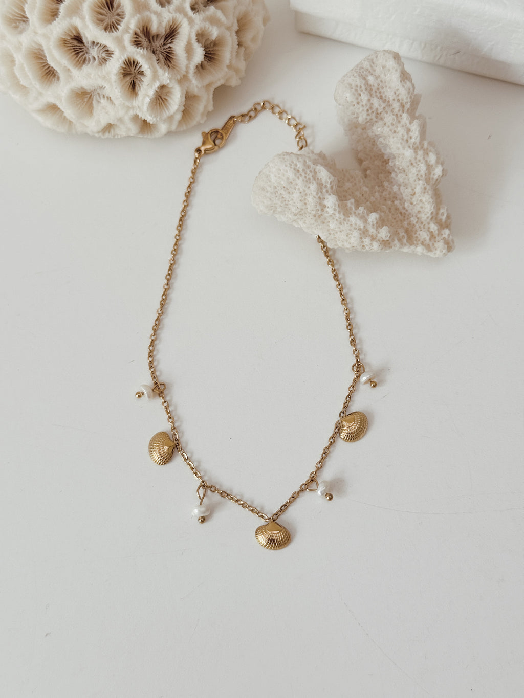 Pulseira de pé | mini conchas