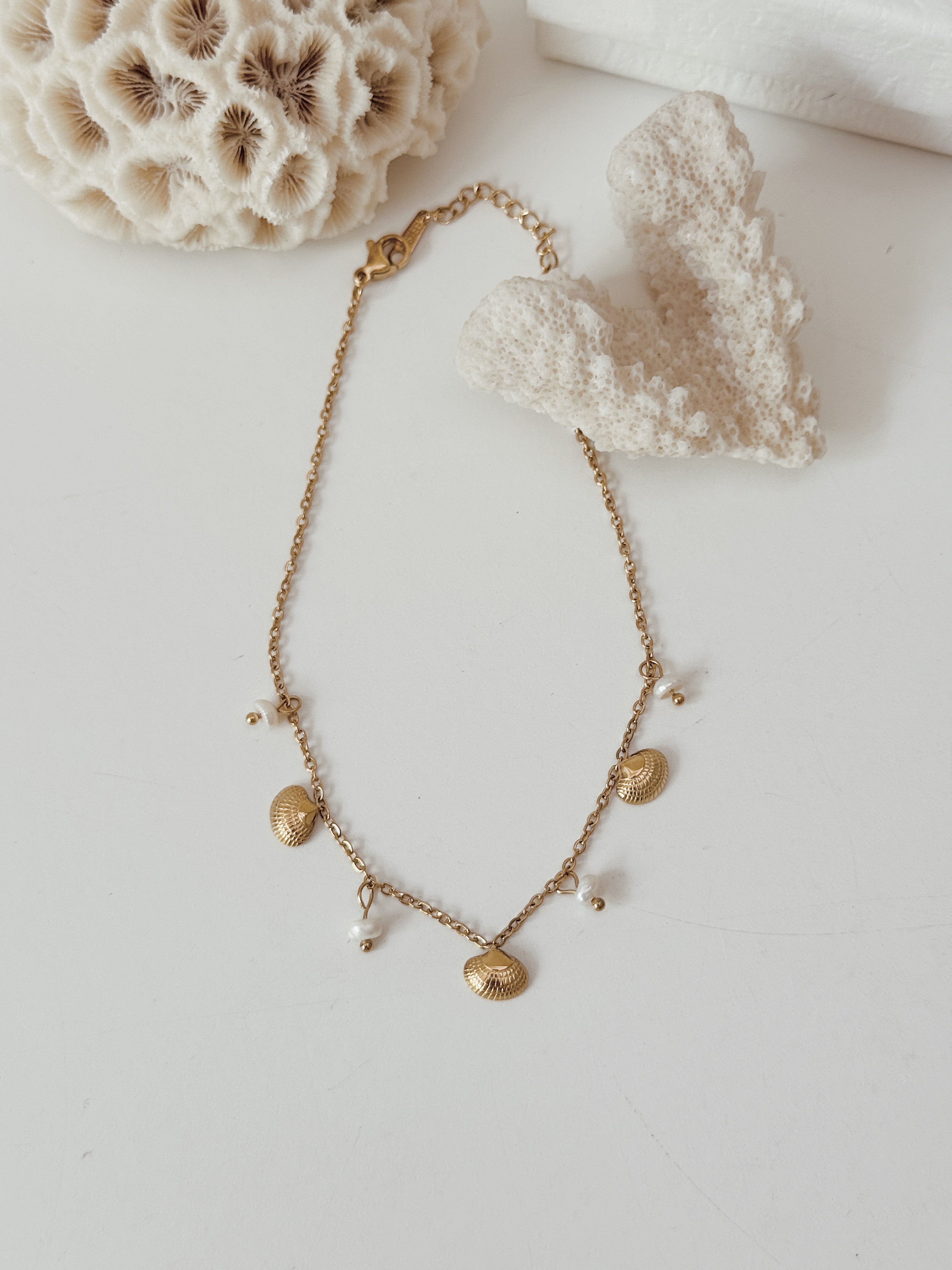Pulseira de pé | mini conchas