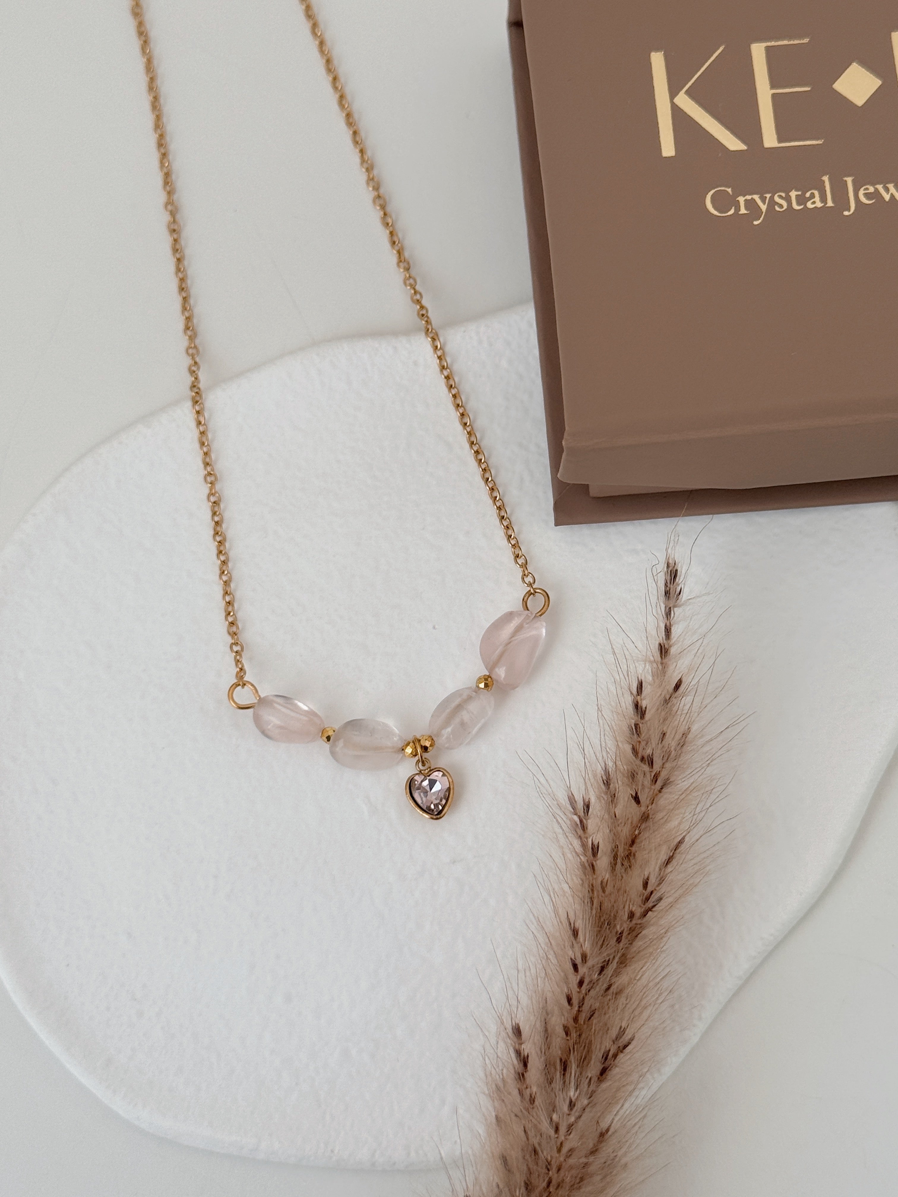 Colar Amor Suave ( quartzo rosa )