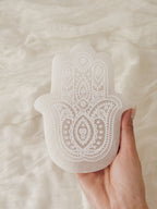Base Selenite | Mão Hamsá