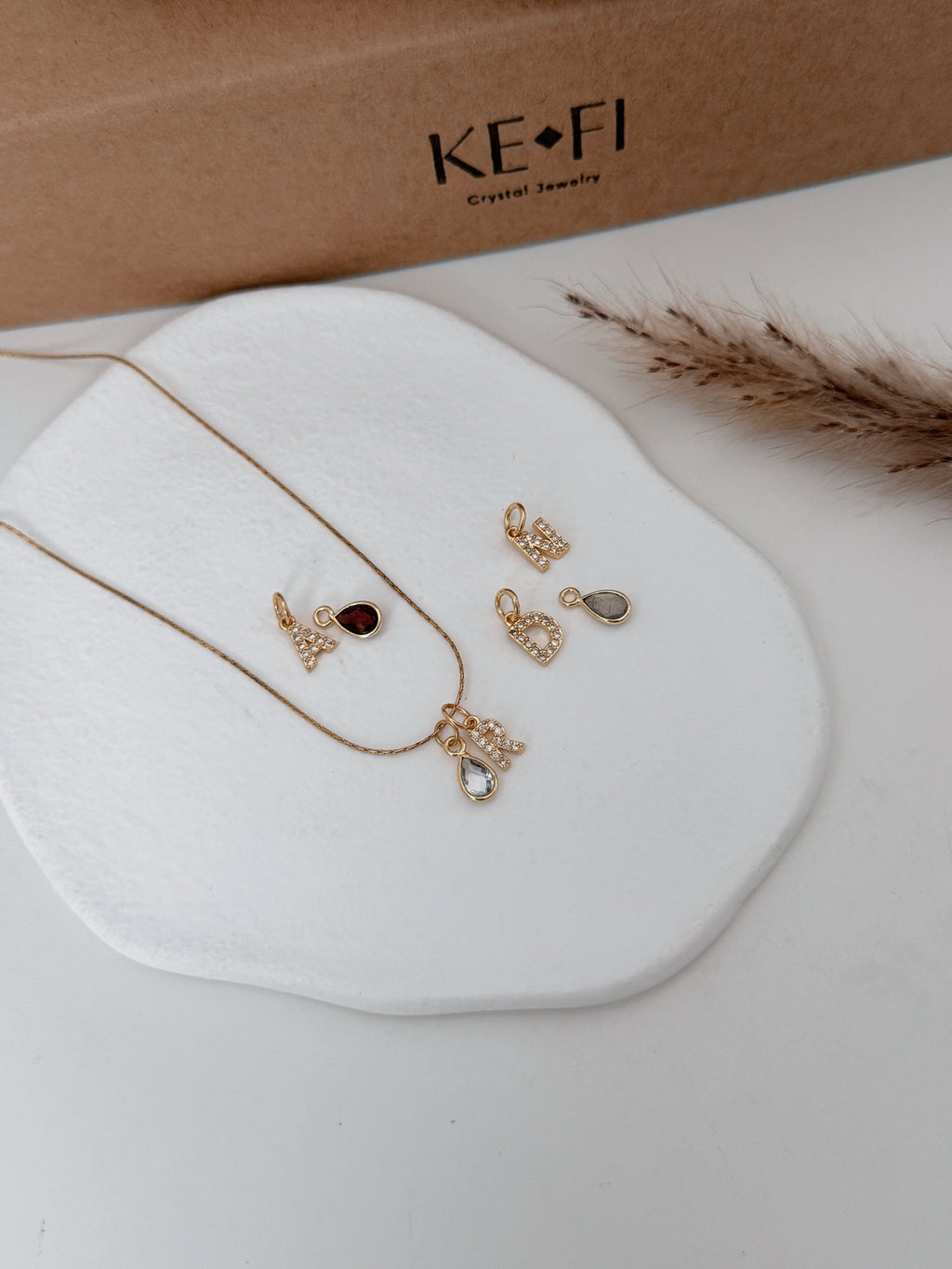 Colar mini Inicial
