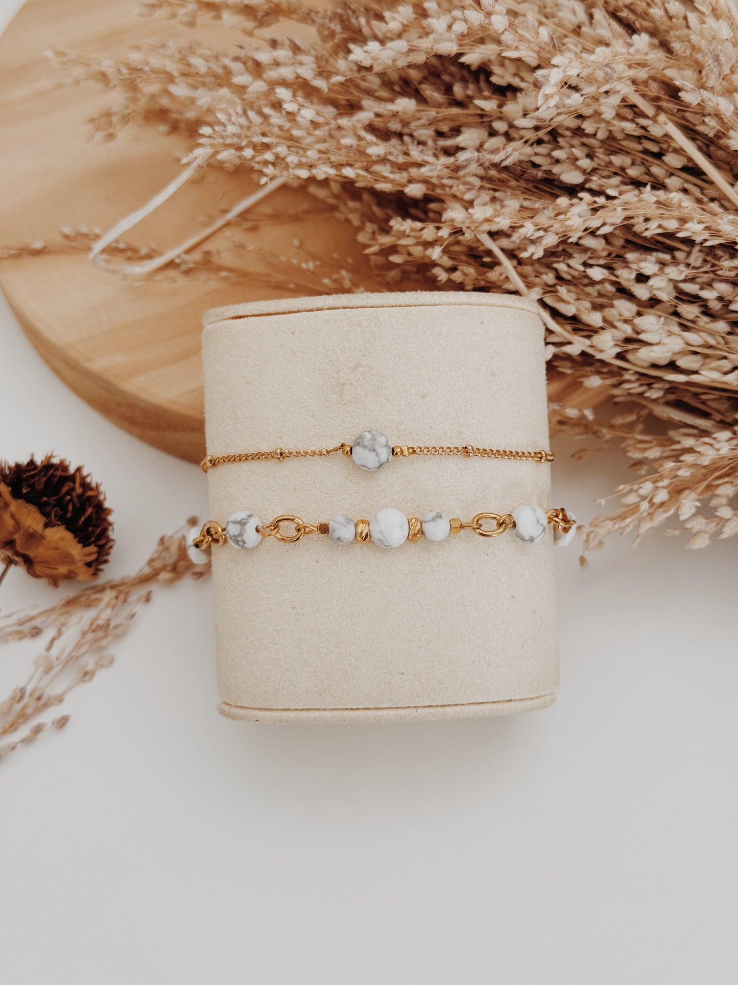 Pulseira Aurora Howlite
