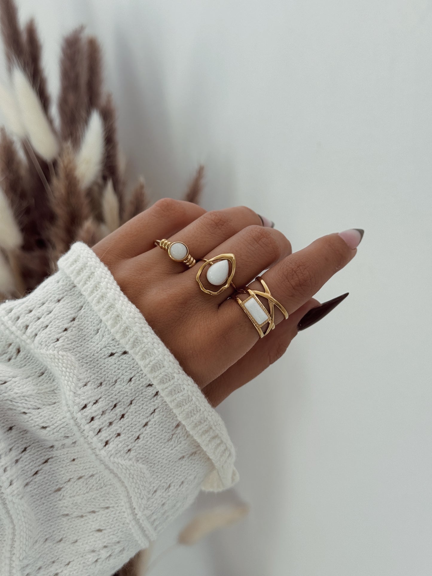 Anel gota dupla Pedra da Lua dourado