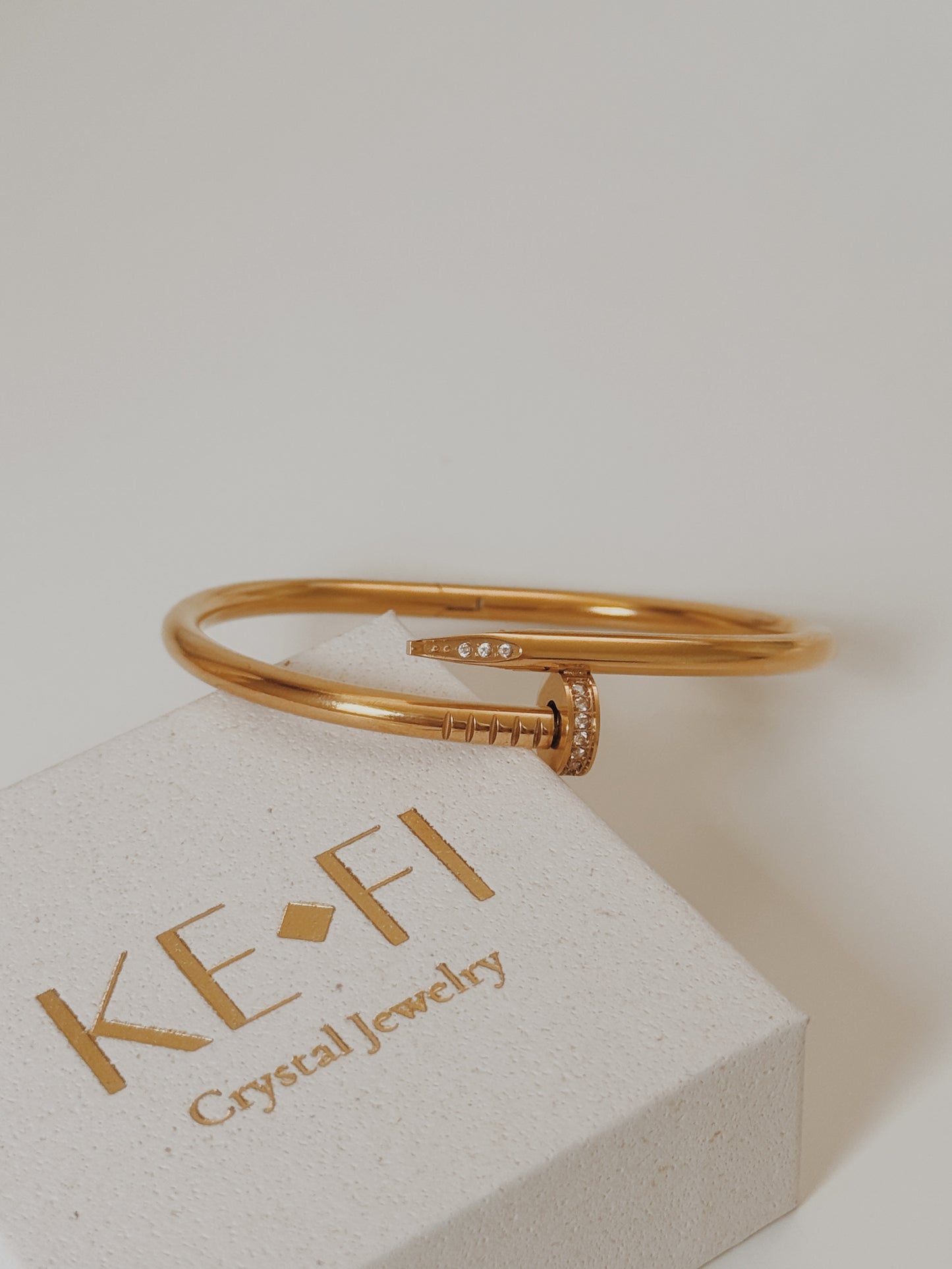 Pulseira prego zirconias