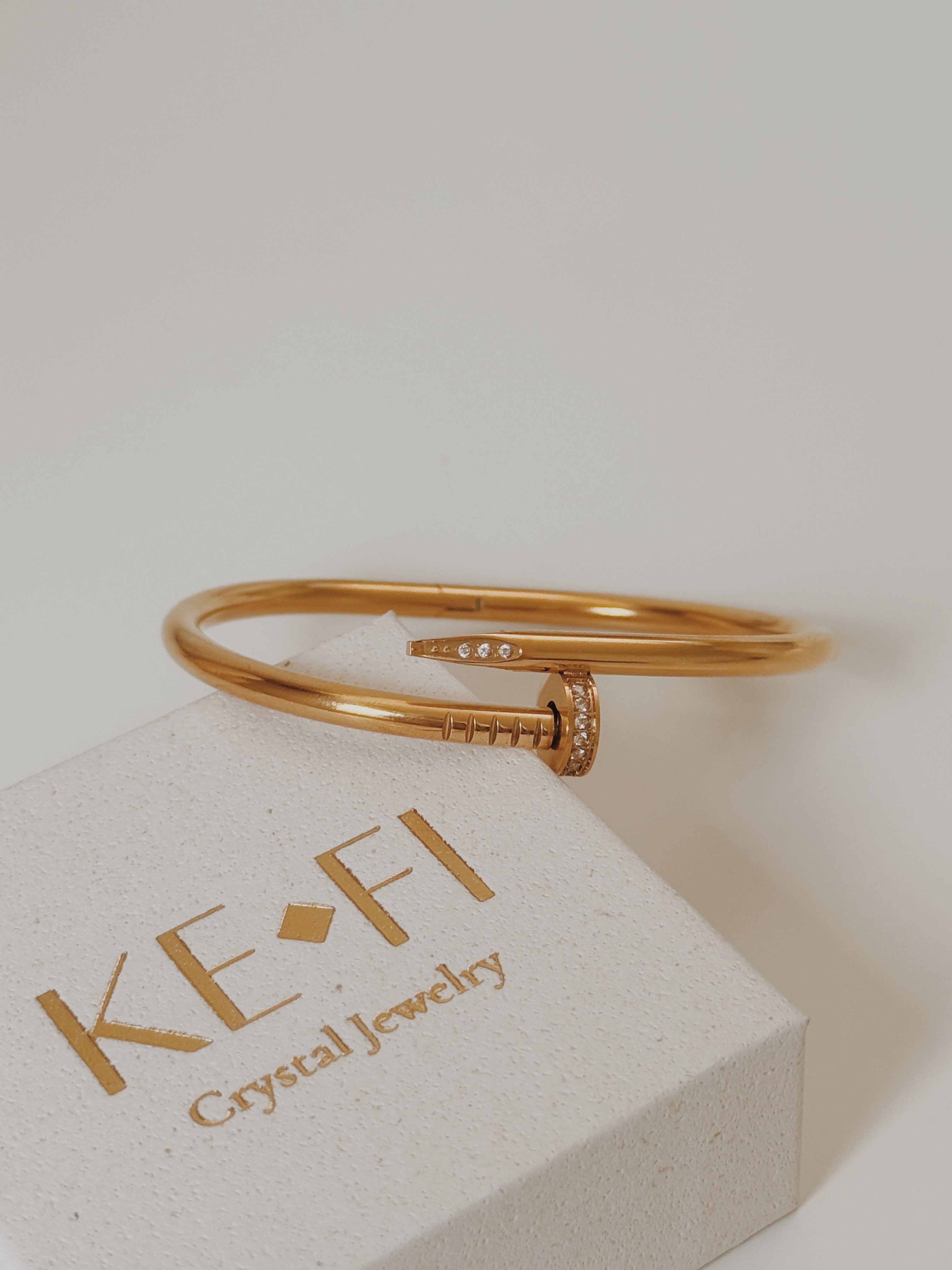 Pulseira prego zirconias