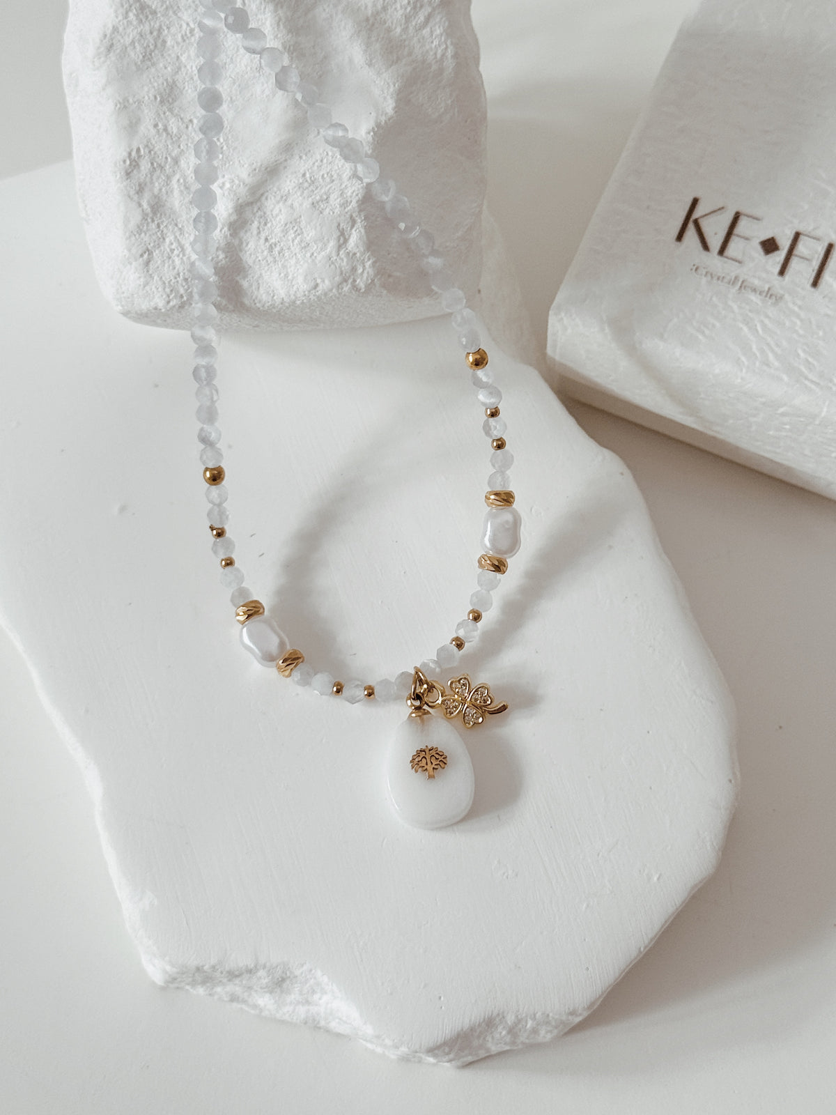 Colar Pure Light | Selenite + Quartzo Leitoso
