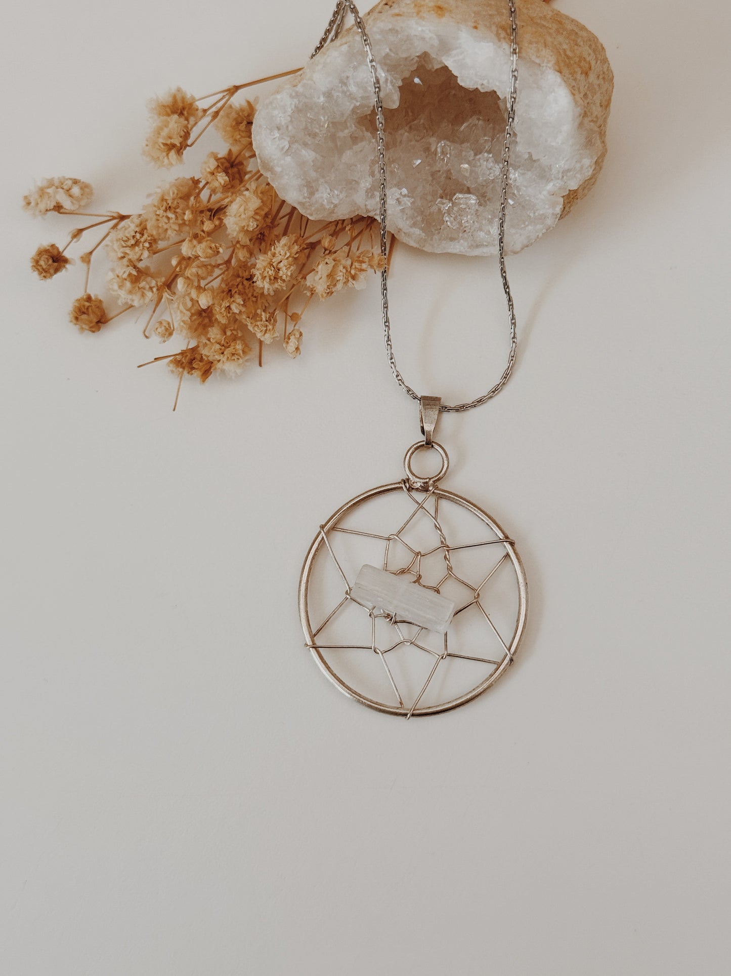 Colar caça sonhos Selenite