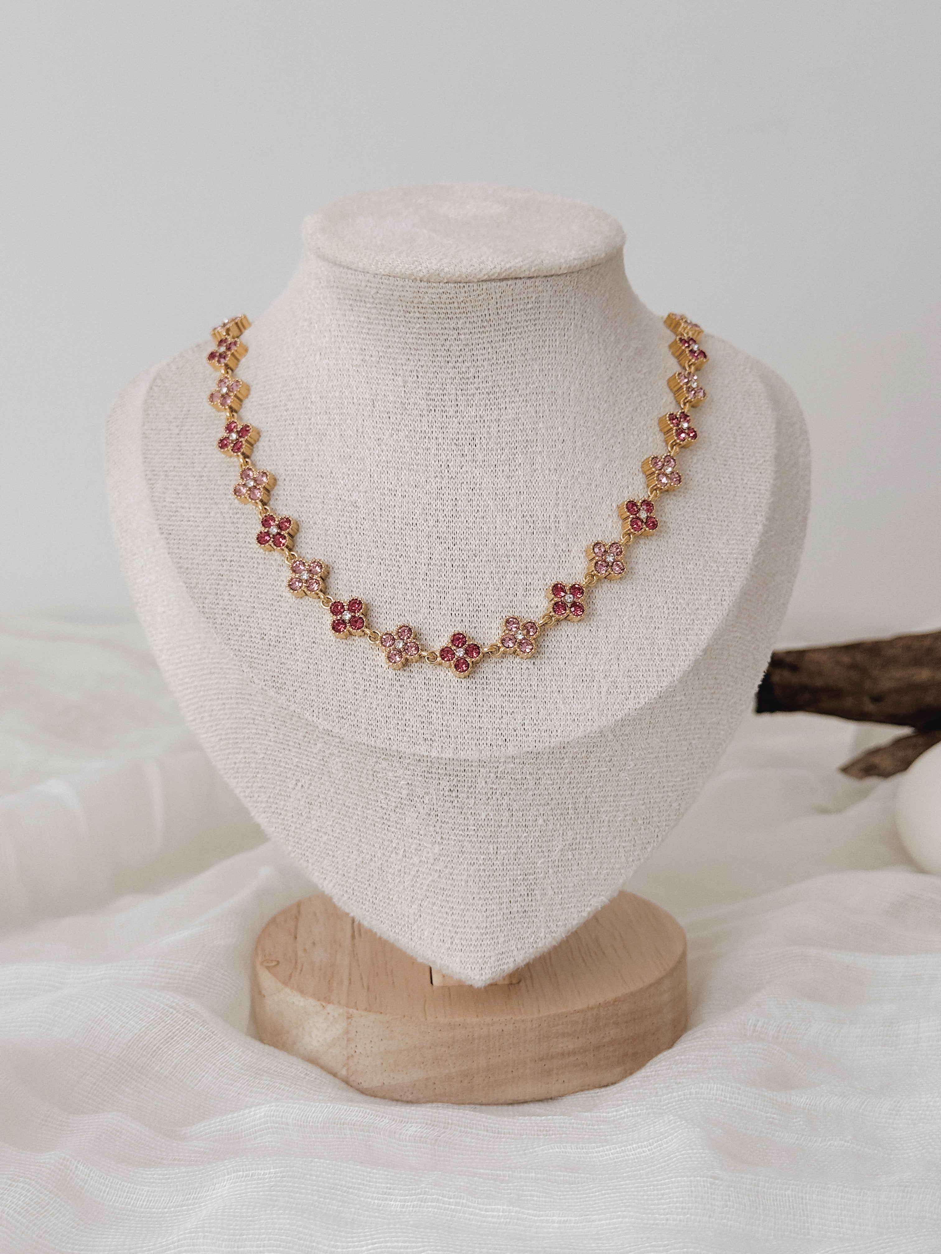 Colar Golden Clover | rosa