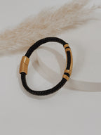 Pulseira homem dourada couro preto