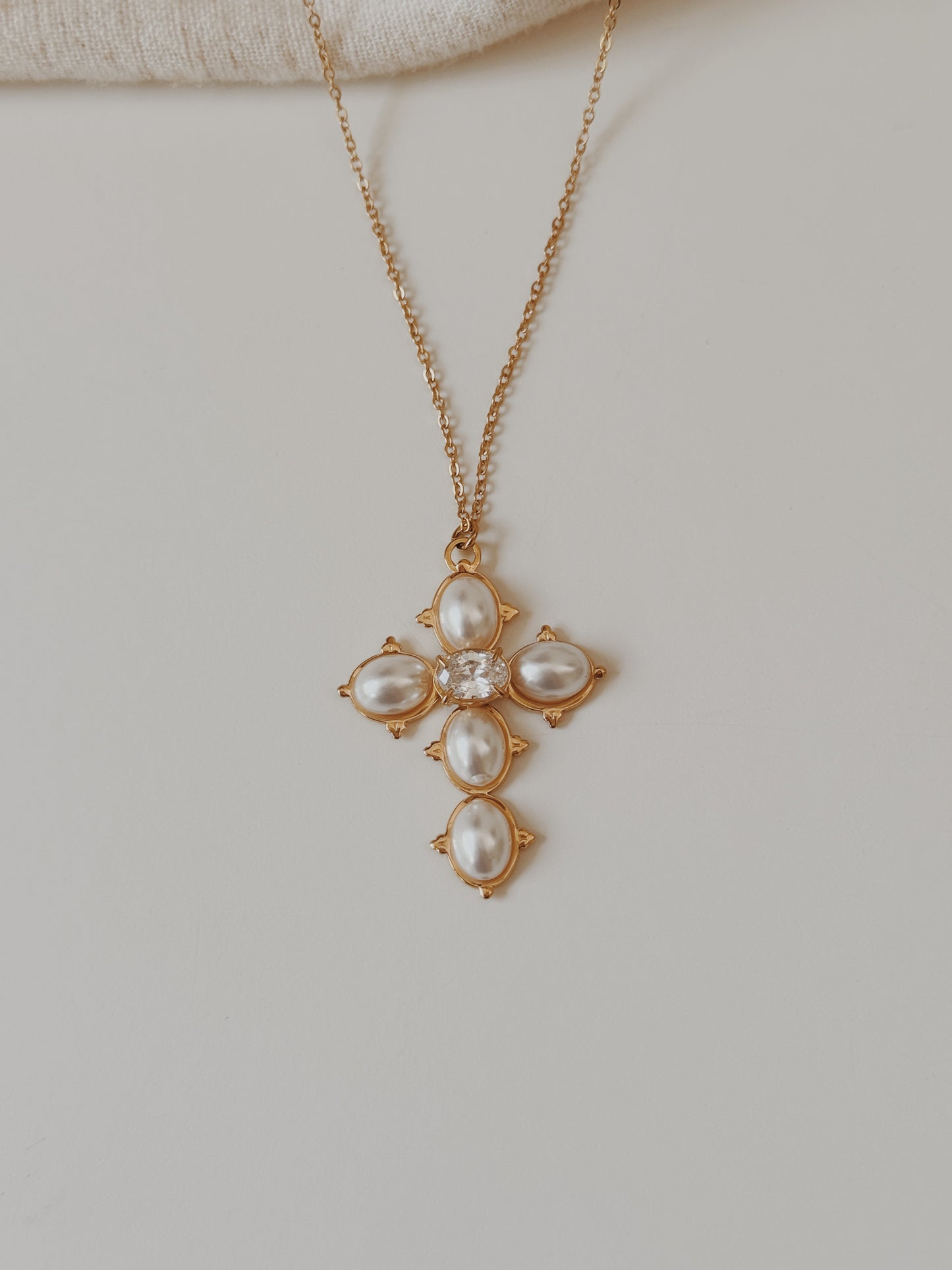 Colar Cruz pearl