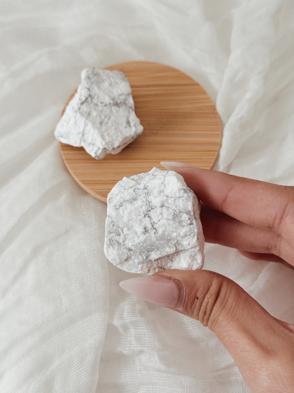Howlite em bruto