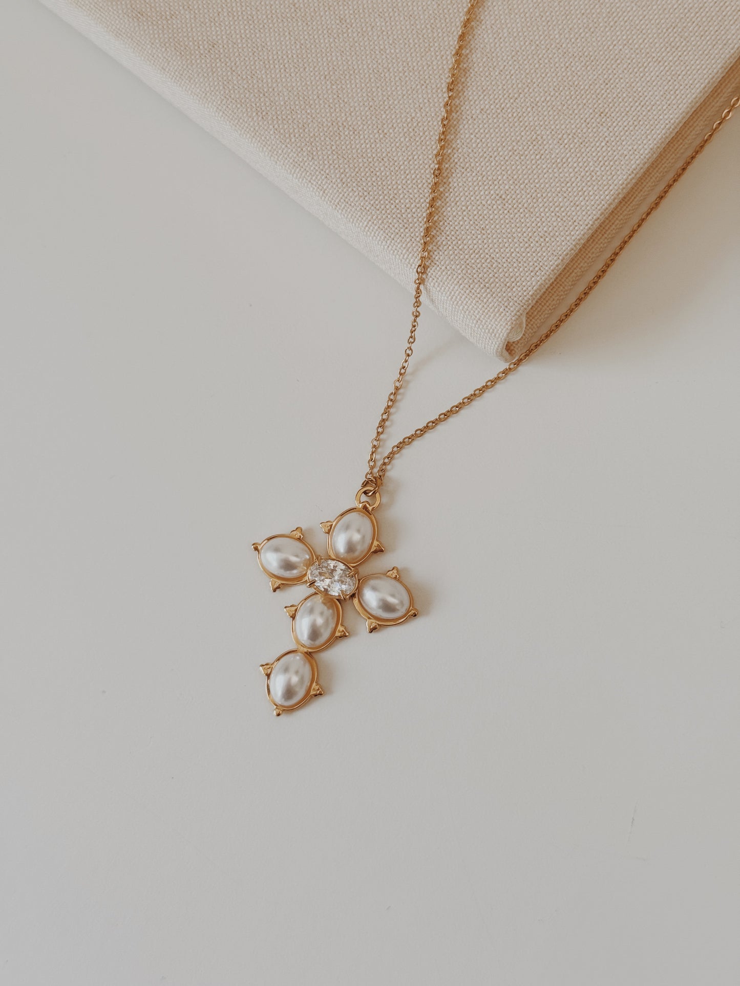 Colar Cruz pearl